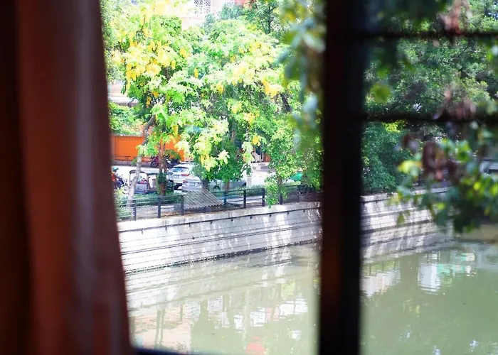 Casa de férias Cozy Canal House 1 Min To Mrt & Street Foods *